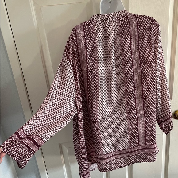 Norm Thompson Burgundy and White Geometric Tunic - Picture 5 of 9